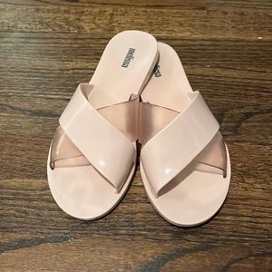 Melissa slides
